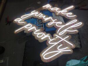 ป้ายไฟดัด_นีออน