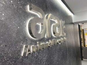 ป้ายตัวอักษรไฟ_แสงออกหลัง