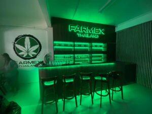 ป้ายตัวอักษรไฟ_แสงออกหลัง